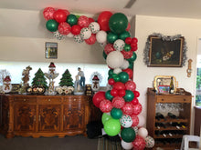 Load image into Gallery viewer, Christmas Garland
